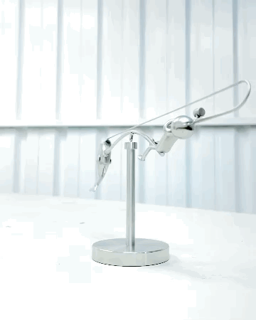 đŁSkulpturen âFiskaren i balansâ