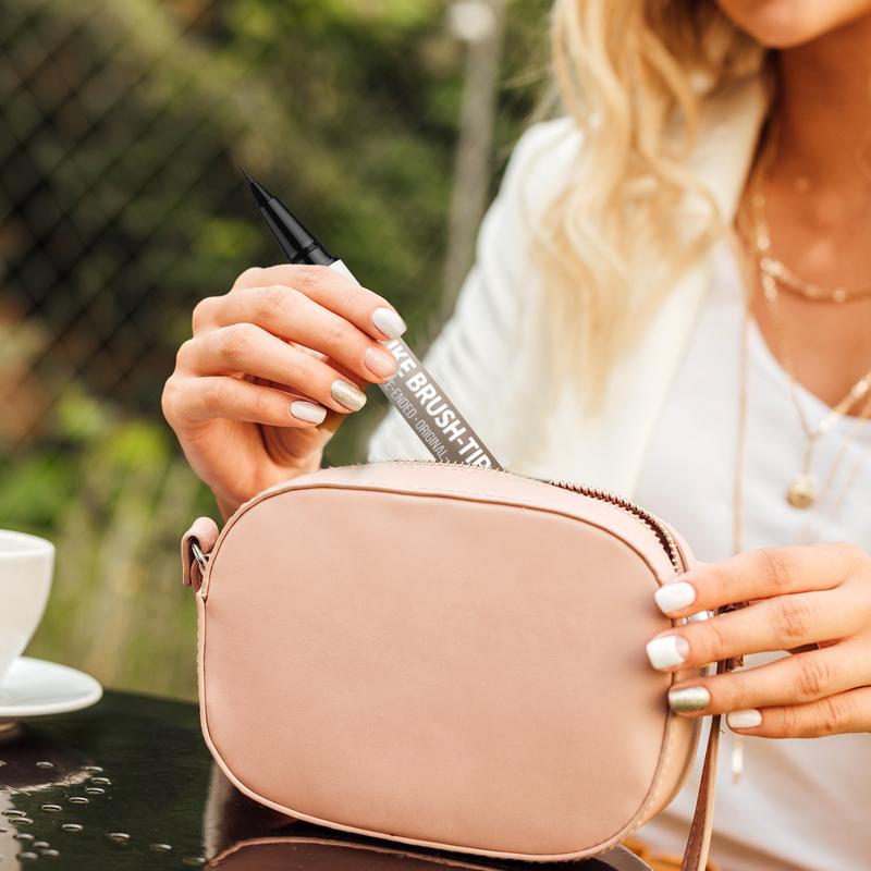 🌟 Uppnå perfekta bryn – ✨ 4D-brynspenna – För naturlig, heldags perfektion med ögonbryn och eyeliner! 💁‍♀