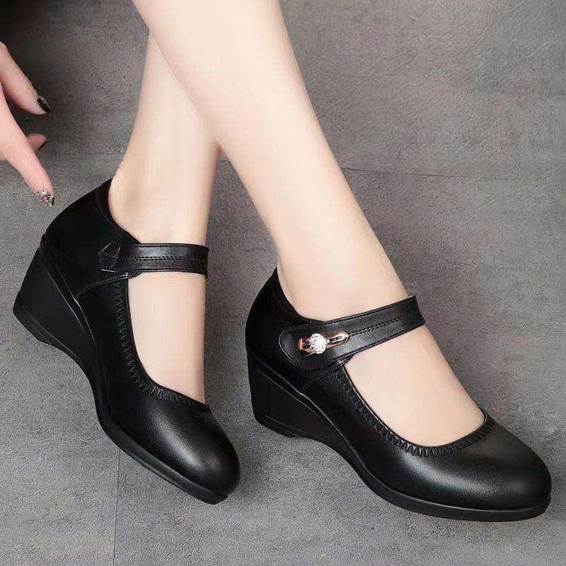 👠Nya Vår- Och Höstskor Med Mjuka, Halkfria Kilklackar För Medelålders Och Äldre Personer✨